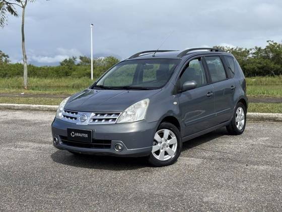 NISSAN LIVINA 2012