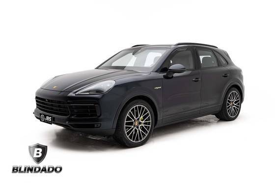 PORSCHE CAYENNE 2022