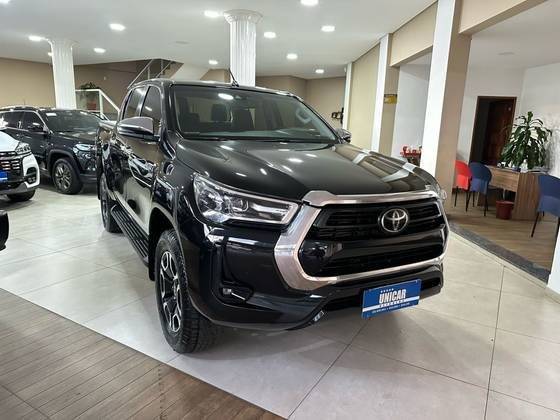 TOYOTA HILUX 2021