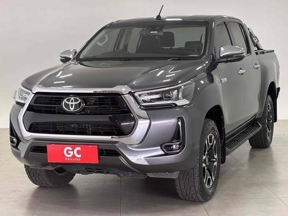 TOYOTA HILUX 2022