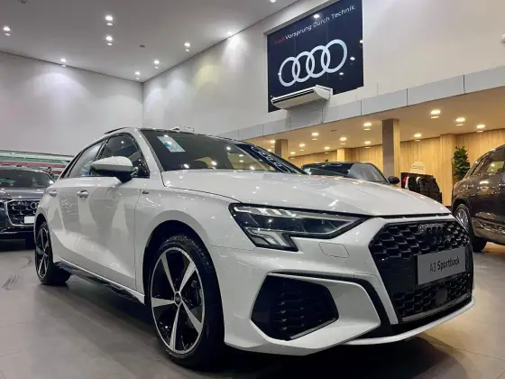 AUDI A3 2024