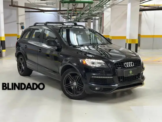 AUDI Q7 2013