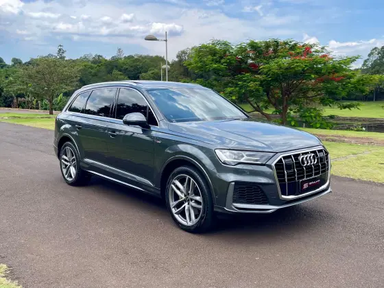 AUDI Q7 2022