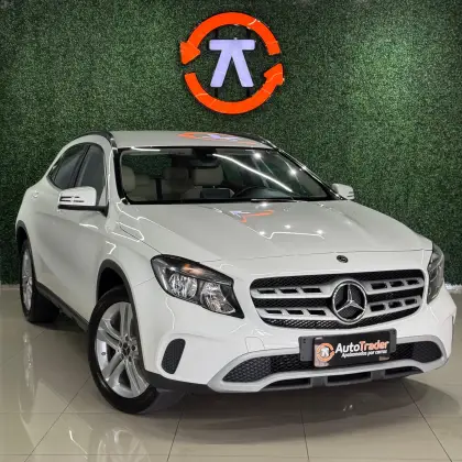 MERCEDES-BENZ GLA 200 2019
