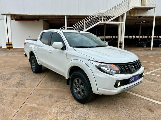 MITSUBISHI L200 TRITON 2023