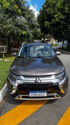 MITSUBISHI OUTLANDER 2020