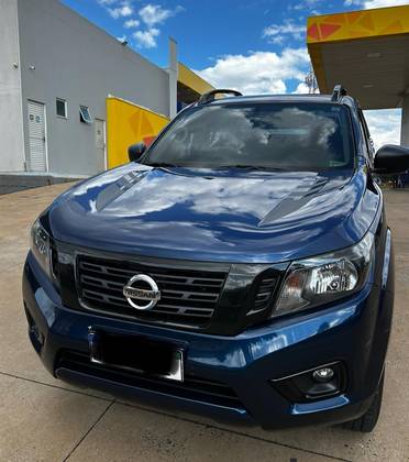 NISSAN FRONTIER 2021