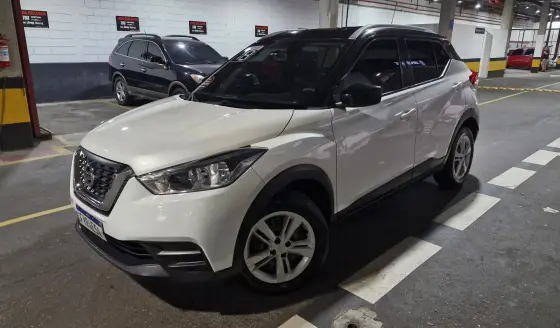 NISSAN KICKS 2018
