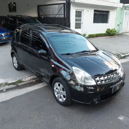 NISSAN LIVINA 2012