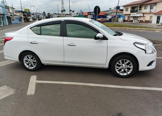 NISSAN VERSA 2019