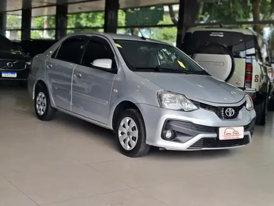TOYOTA ETIOS 2018