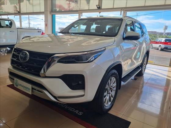 TOYOTA HILUX SW4 2021