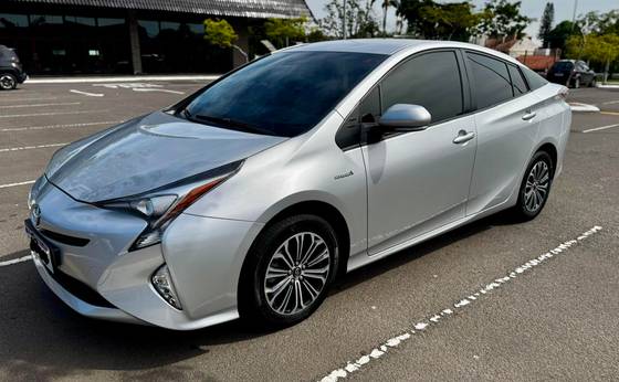 TOYOTA PRIUS 2017