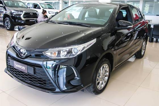 TOYOTA YARIS 2025