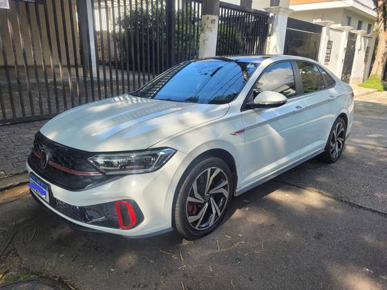 VOLKSWAGEN JETTA 2024