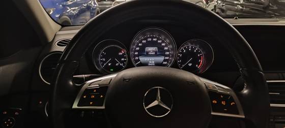 MERCEDES-BENZ C 180 2014