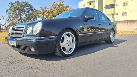 MERCEDES-BENZ E 320 1999