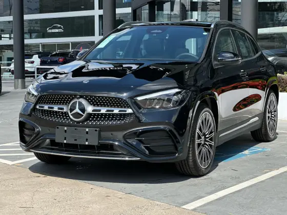 MERCEDES-BENZ GLA 200 2025