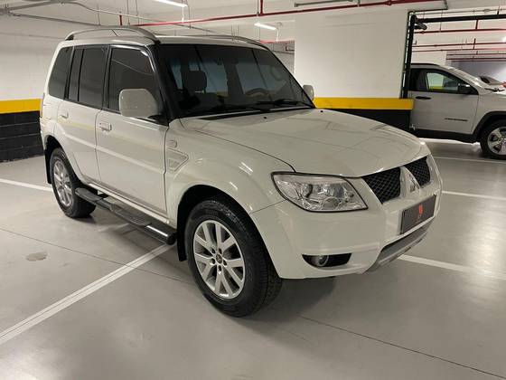 MITSUBISHI PAJERO 2011