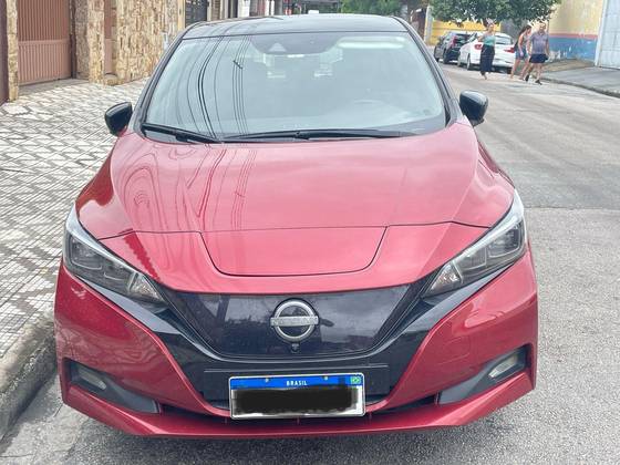 NISSAN LEAF 2023