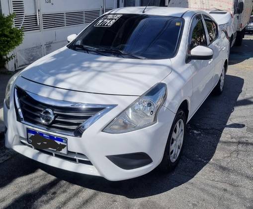 NISSAN VERSA 2018