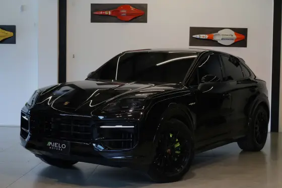 PORSCHE CAYENNE 2025