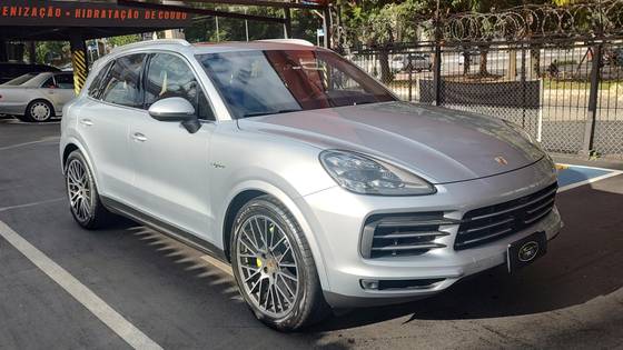 PORSCHE CAYENNE 2020