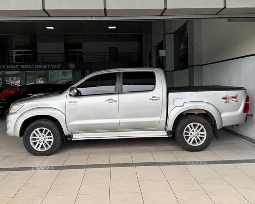 TOYOTA HILUX 2013
