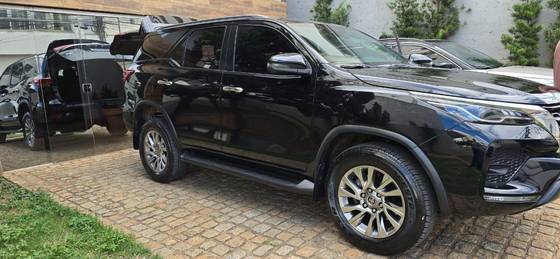 TOYOTA HILUX SW4 2021