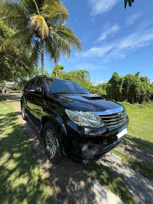 TOYOTA HILUX SW4 2013