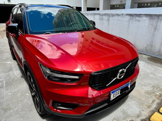 VOLVO XC40 2021