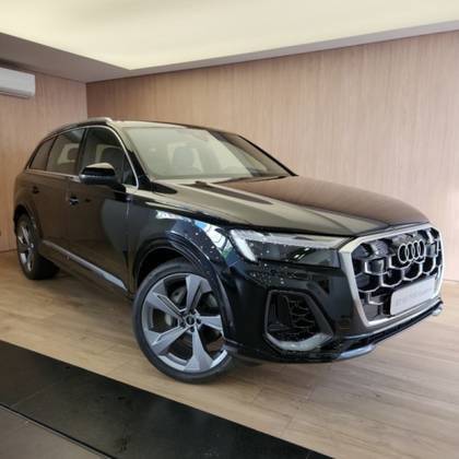AUDI Q7 2025
