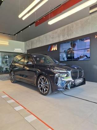 BMW X7 2025