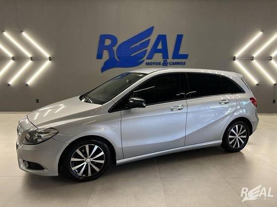 MERCEDES-BENZ B 200 2013