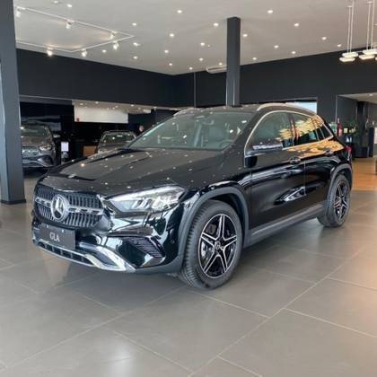 MERCEDES-BENZ GLA 200 2025