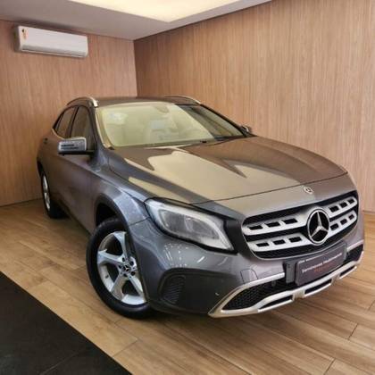 MERCEDES-BENZ GLA 200 2019