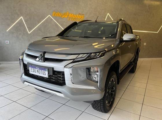 MITSUBISHI L200 TRITON 2024