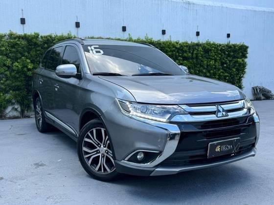 MITSUBISHI OUTLANDER 2016