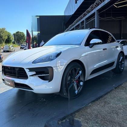 PORSCHE MACAN 2021