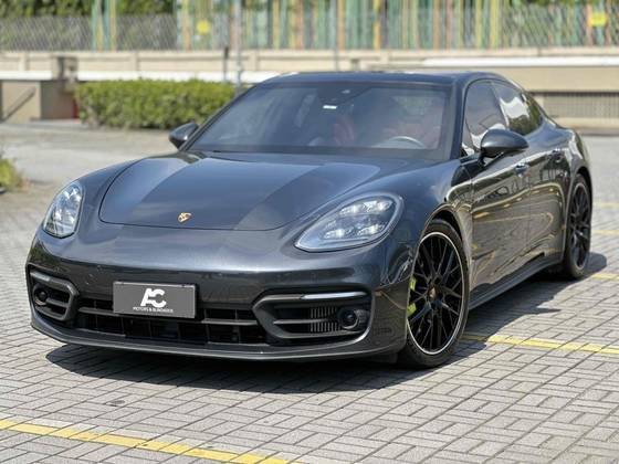 PORSCHE PANAMERA 2022