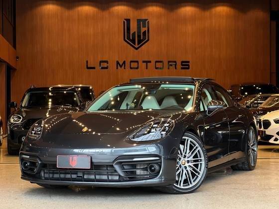 PORSCHE PANAMERA 2023