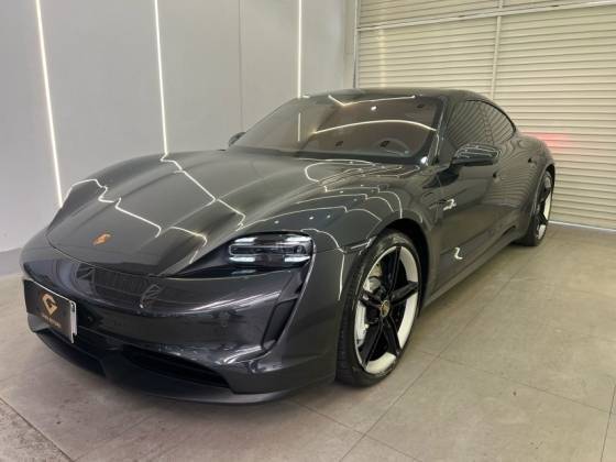 PORSCHE TAYCAN 2022