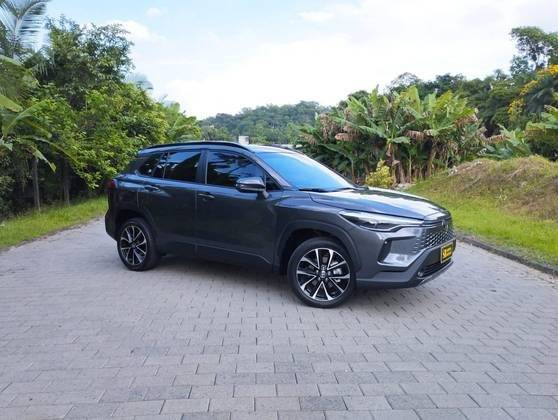 TOYOTA COROLLA CROSS 2026