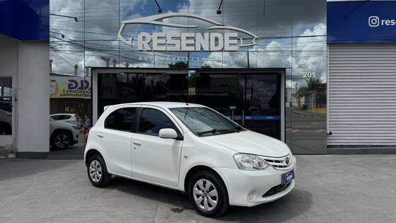TOYOTA ETIOS 2013
