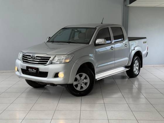 TOYOTA HILUX 2013