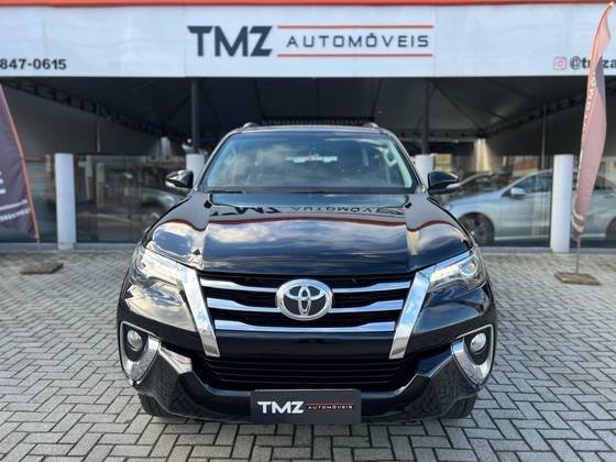 TOYOTA HILUX SW4 2016