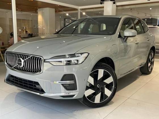 VOLVO XC60 2024