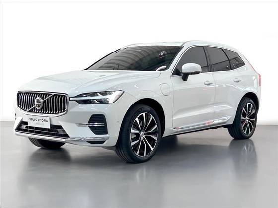 VOLVO XC60 2023