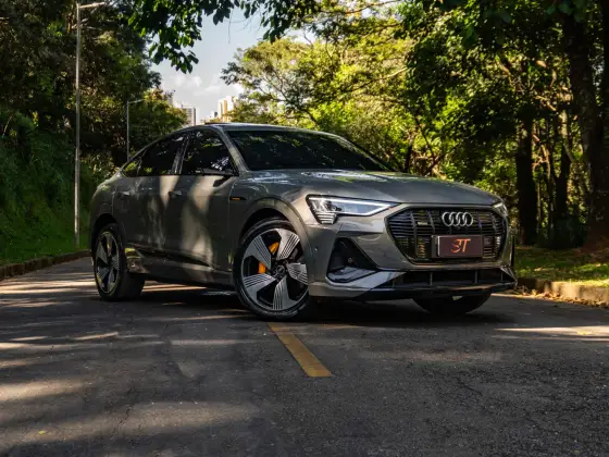 AUDI E-TRON 2022