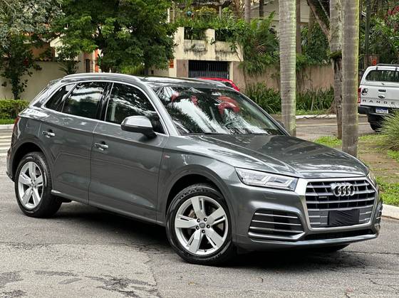 AUDI Q5 2020